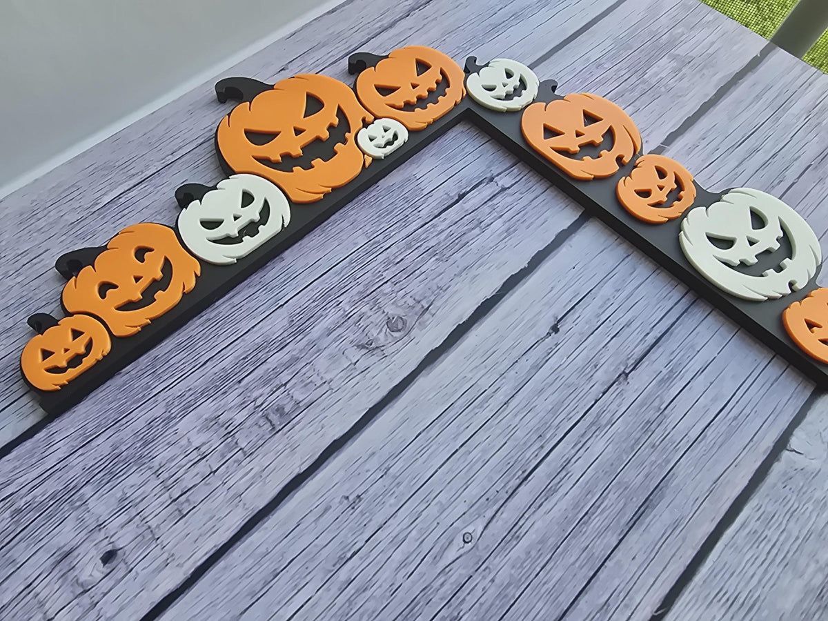 Jack O’ Lantern Door Corner Decor – Halloween Pumpkin Door Frame Topper & Spooky Home Decoration